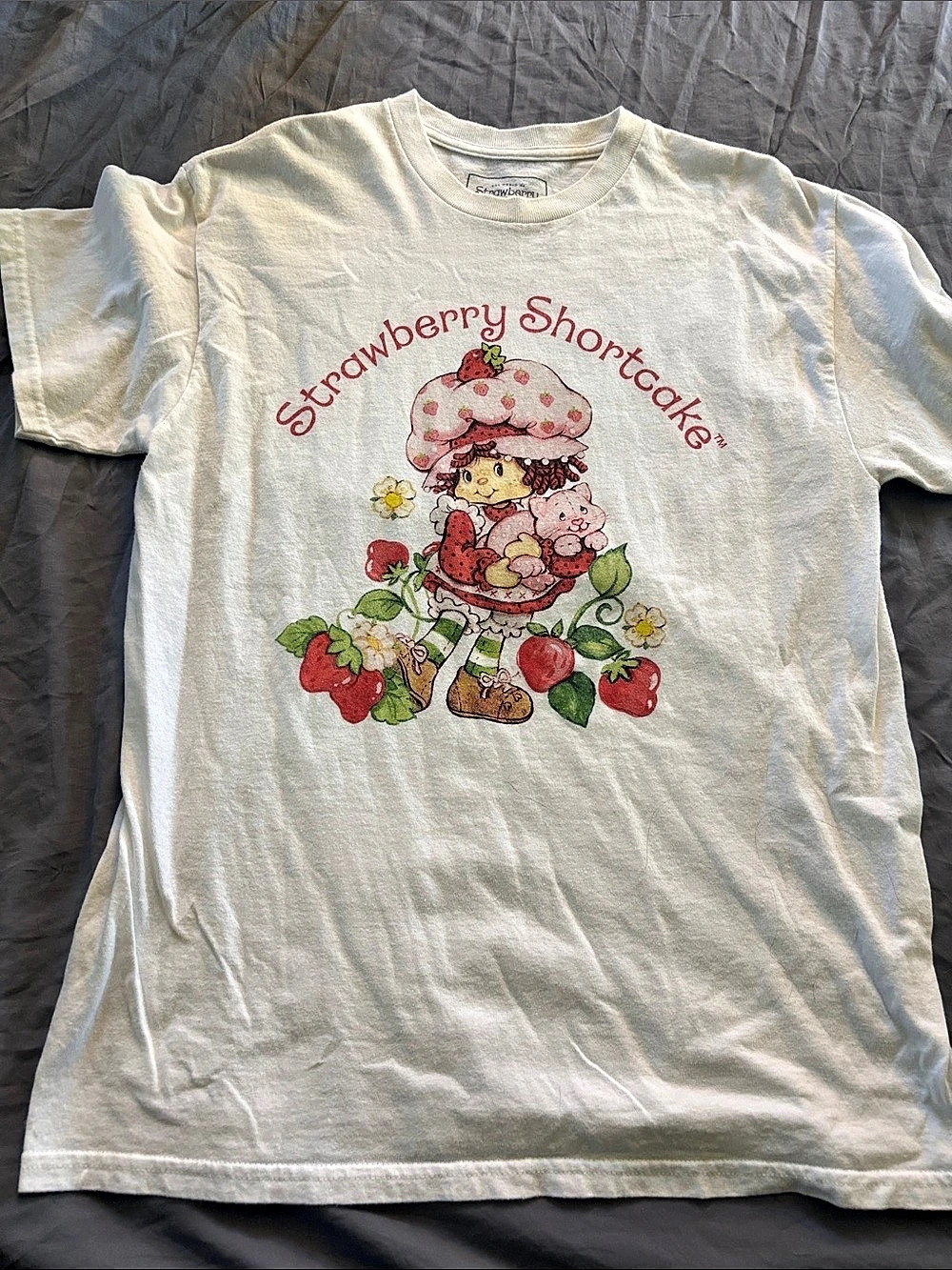 Strawberry Shortcake Graphic Short Sleeve Tee Size Medium